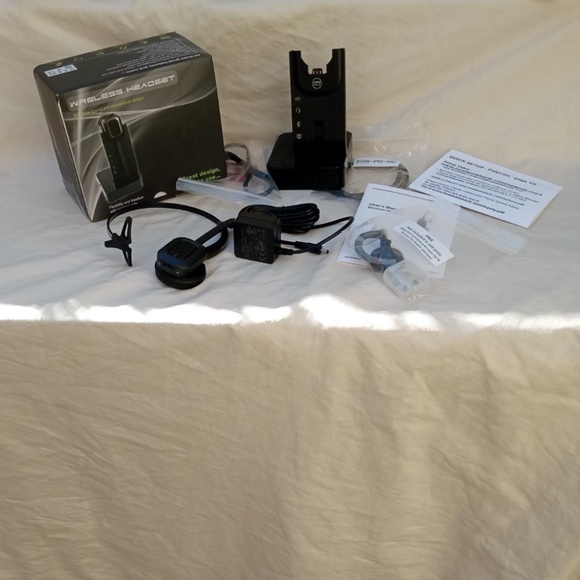 INNOTALK Wireless Headset Compatible with Polycom VVX300, VVX310, VVX400, VVX410 - Picture 8 of 16